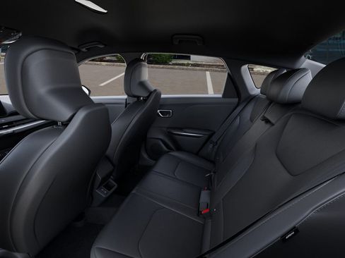 New 2026 Kia K4 EX image 18