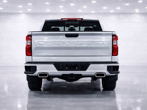 Used 2024 Chevrolet Silverado 1500 Custom image 4