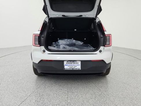 Certified 2025 Volvo EX30 Plus w/ Protection Package Premier image 18