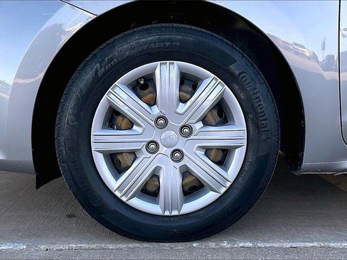 Certified 2021 Kia Rio S image 9