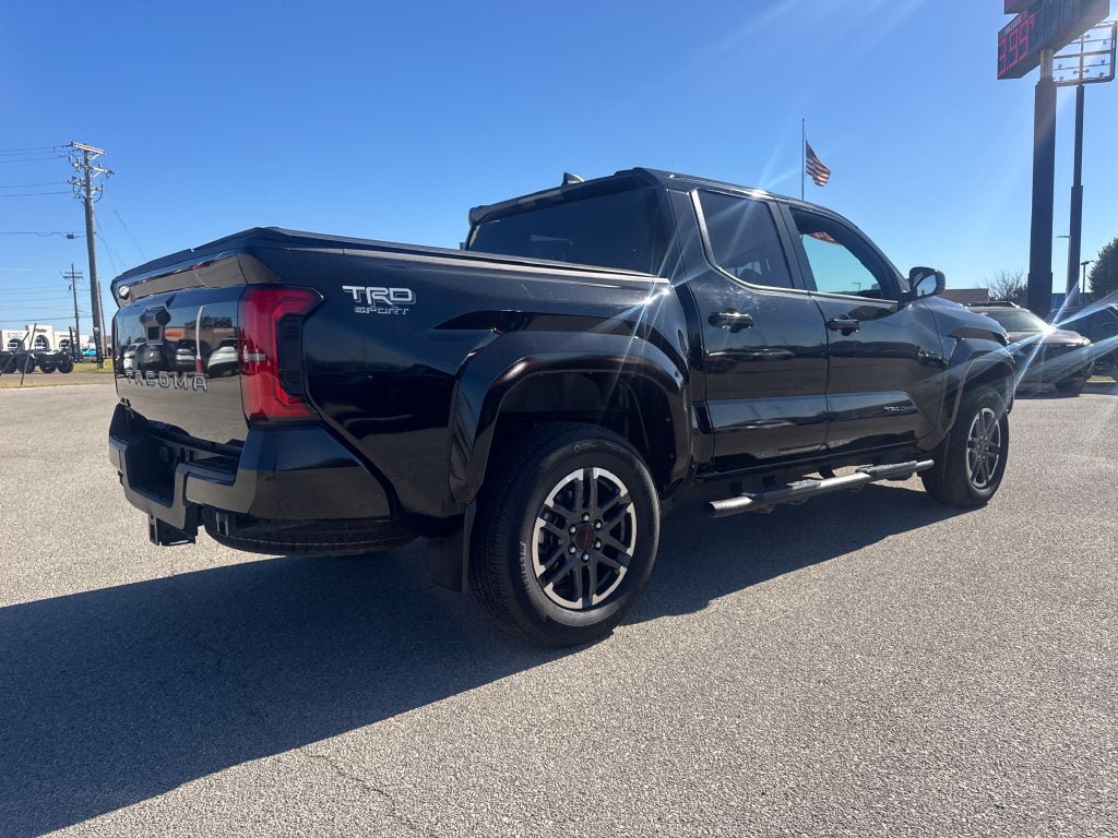 Used 2024 Toyota Tacoma TRD Sport AWD/4WD image 6