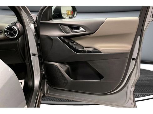 Used 2025 Chevrolet Equinox LT w/ Convenience Package II AWD/4WD image 24