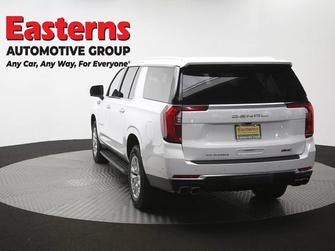Used 2025 GMC Yukon XL Denali AWD/4WD image 42
