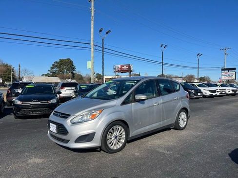 Used 2017 Ford C-MAX SE image 2