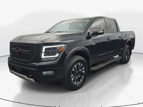 Used 2024 Nissan Titan PRO-4X w/ Pro-4x Convenience Package image 5