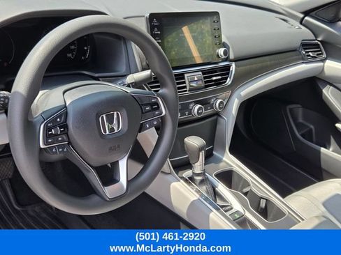 Used 2018 Honda Accord EX image 10
