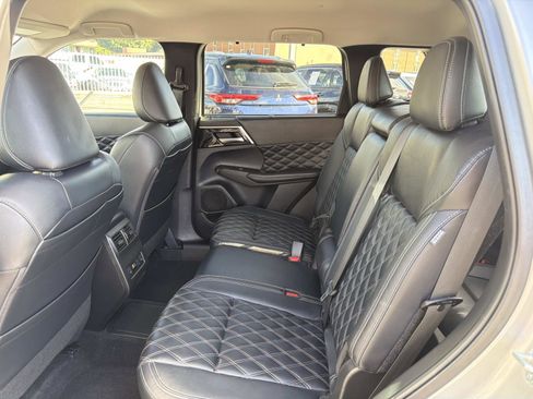 Used 2023 Mitsubishi Outlander SEL 40th Anniversary image 22