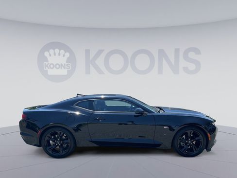 Used 2024 Chevrolet Camaro LT w/ Technology Package RWD image 8
