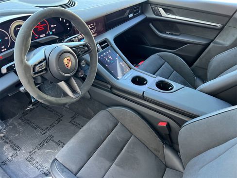 New 2025 Porsche Taycan Turbo GT image 4