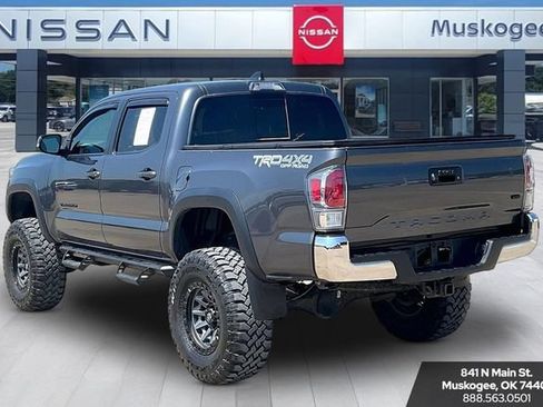Used 2023 Toyota Tacoma TRD Off-Road AWD/4WD image 4