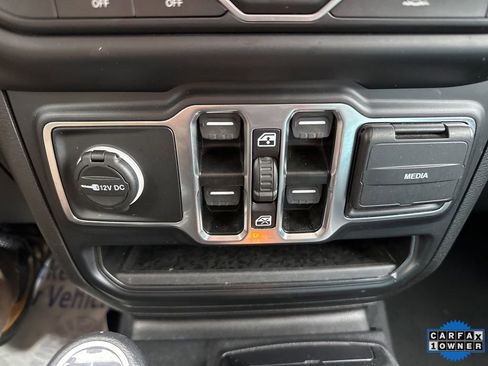 Used 2023 Jeep Gladiator Overland image 71
