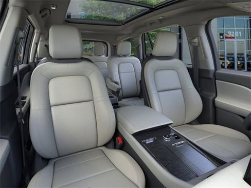 New 2026 Lincoln Aviator Reserve image 10