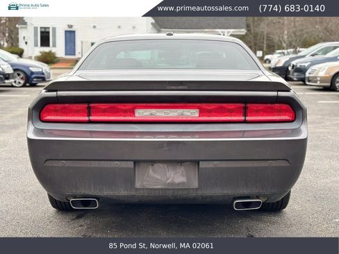 Used 2014 Dodge Challenger R/T image 7