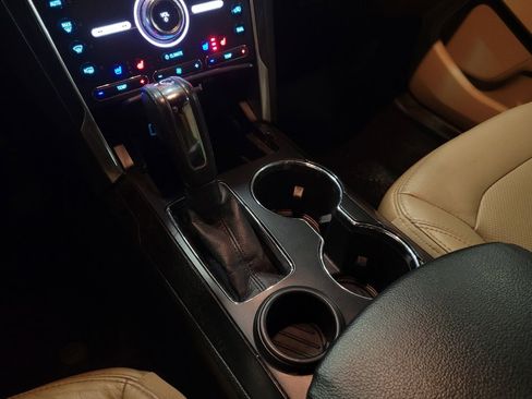 Used 2017 Ford Explorer Limited image 26