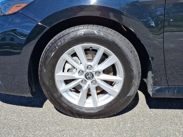 Used 2025 Toyota Camry LE FWD image 8
