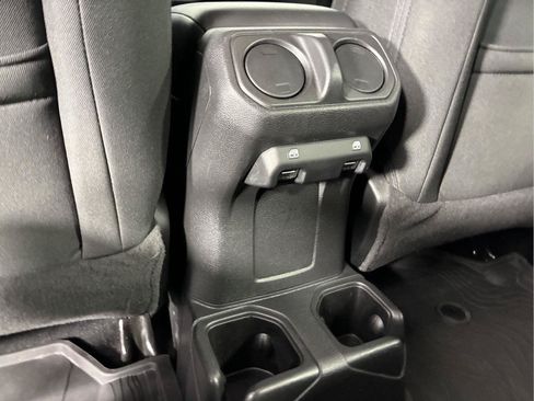 Used 2023 Jeep Wrangler Unlimited Sport AWD/4WD image 19