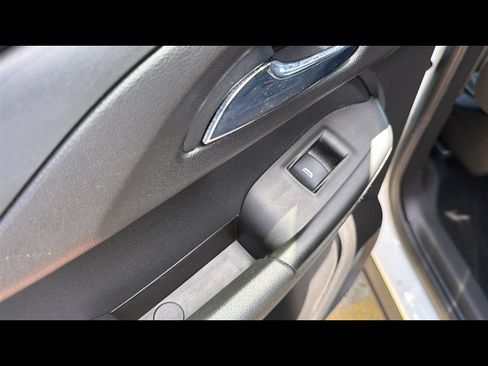 Used 2021 Chevrolet TrailBlazer LT w/ Convenience Package FWD image 22