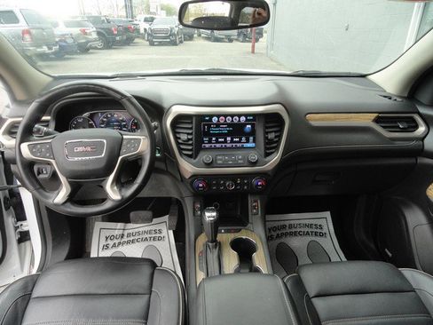 Used 2017 GMC Acadia Denali w/ Technology Package AWD/4WD image 12