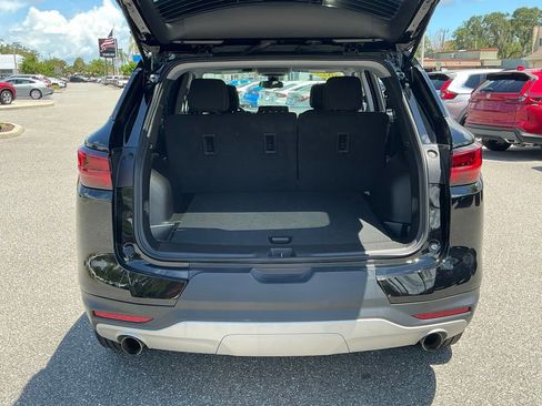 Used 2025 Chevrolet Blazer LT FWD image 19