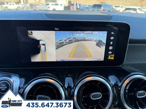 Used 2021 Mercedes-Benz GLB 250 GLB 250 image 21