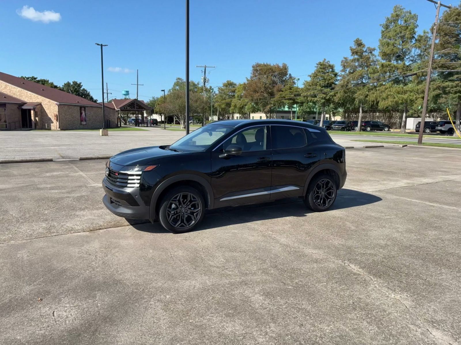 Used 2026 Nissan Kicks SR FWD image 7