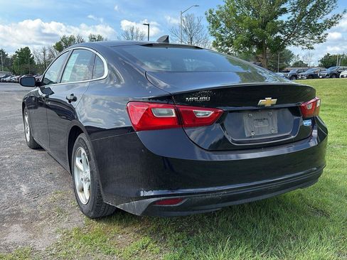 Used 2018 Chevrolet Malibu LS w/ LPO, Convenience Package 1 FWD image 4