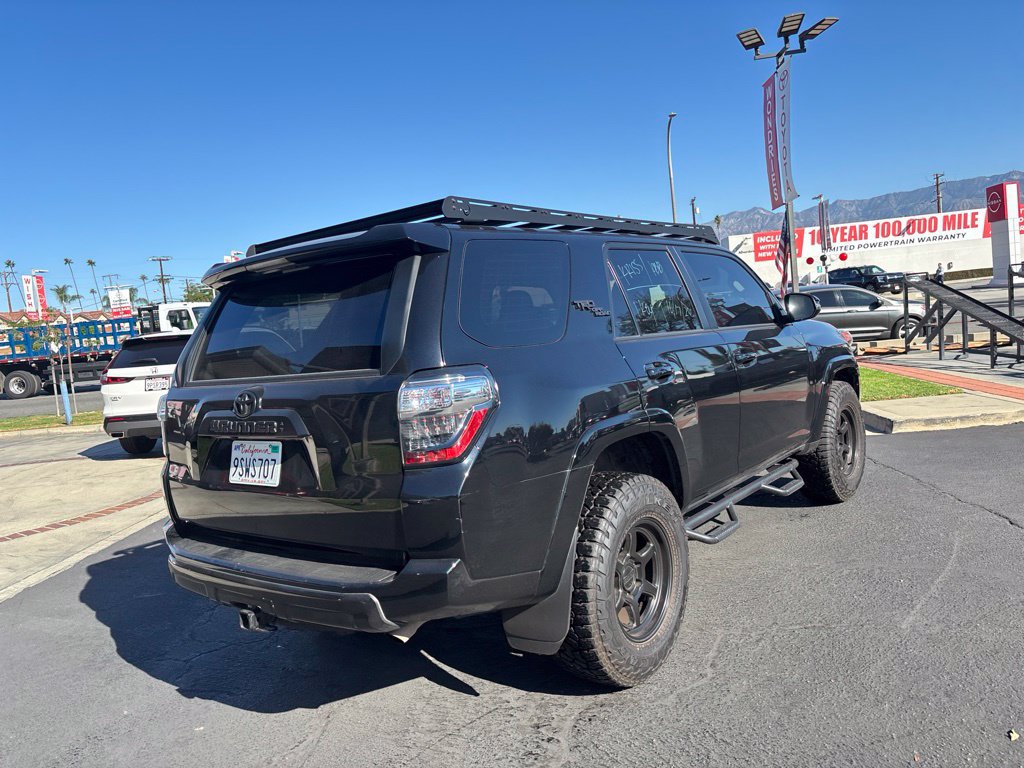 Used 2022 Toyota 4Runner TRD Off-Road Premium w/ Moonroof Package AWD/4WD image 4