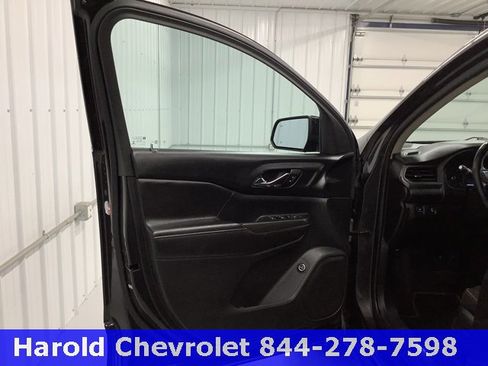 Used 2018 GMC Acadia SLE image 14