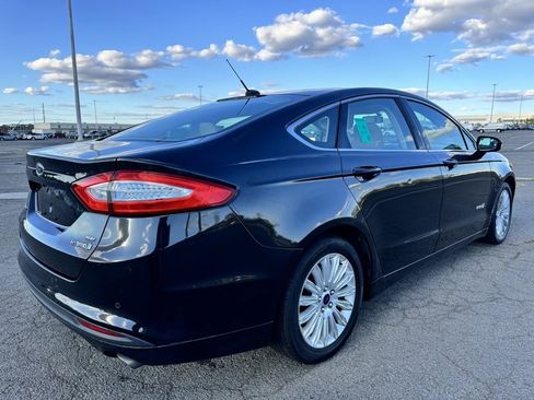Used 2015 Ford Fusion SE w/ Equipment Group 502A image 3