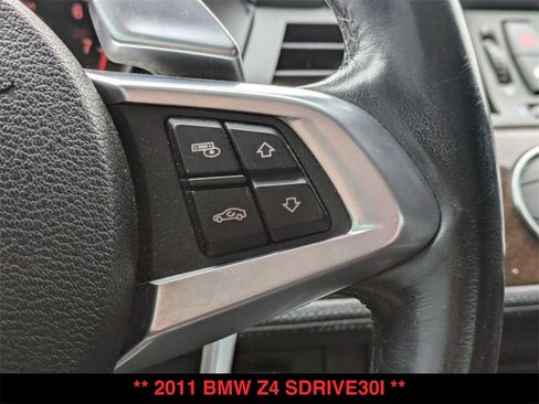 Used 2011 BMW Z4 sDrive30i image 17