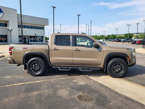 Used 2023 Nissan Frontier PRO-4X w/ Pro-4X Premium Package image 4