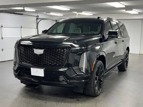 Used 2025 Cadillac Escalade ESV Sport Platinum w/ LPO, ONYX Package AWD/4WD image 1