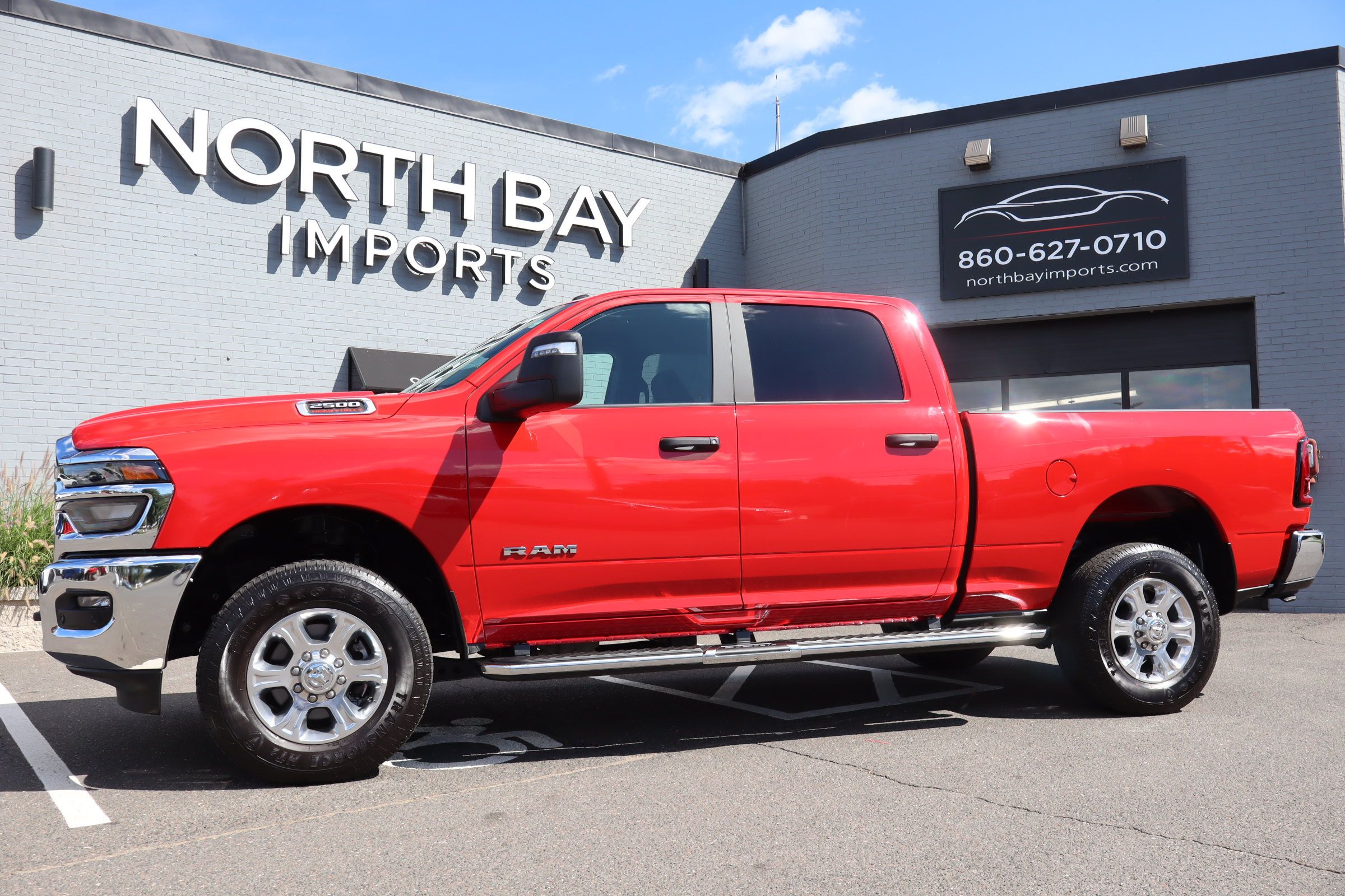 Used 2026 RAM 2500 Big Horn AWD/4WD image 1