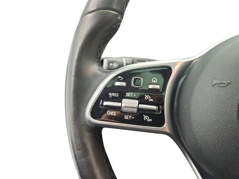 Used 2021 Mercedes-Benz GLC 300 4MATIC image 34