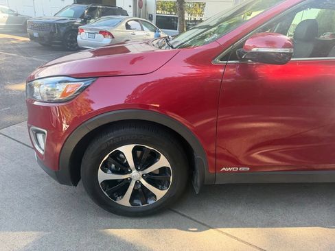 Used 2017 Kia Sorento EX w/ EX V6 Premium Package AWD/4WD image 8