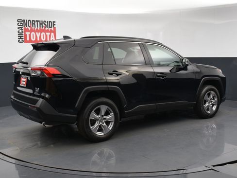 Used 2022 Toyota RAV4 XLE AWD/4WD image 4