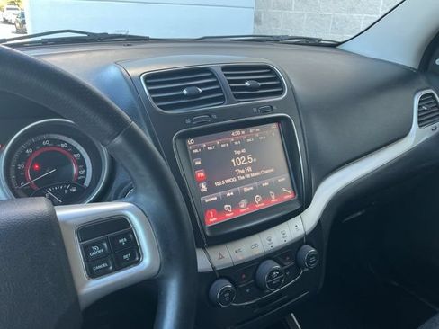 Used 2015 Dodge Journey R/T w/ Flexible Seating Group FWD image 19
