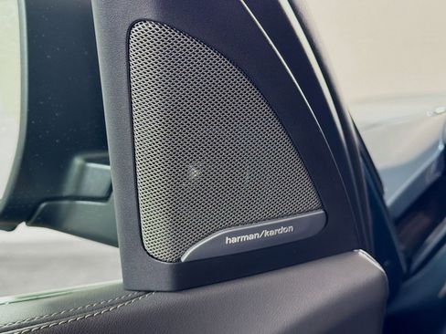 New 2026 BMW X5 xDrive50e w/ Executive Package image 22