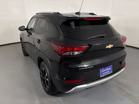 Certified 2023 Chevrolet TrailBlazer LT w/ Convenience Package FWD image 6