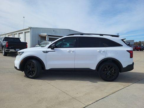 Used 2022 Kia Sorento S w/ Panoramic Sunroof Package image 8