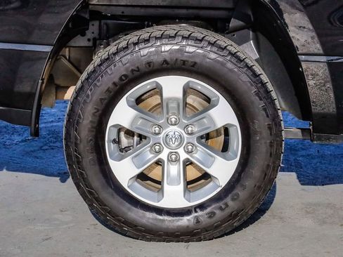 Used 2024 RAM 1500 Laramie AWD/4WD image 12