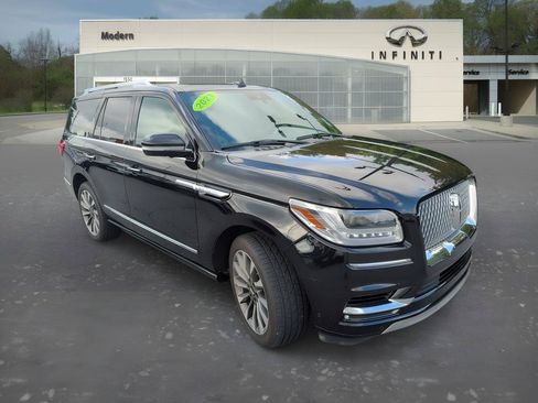 Used 2021 Lincoln Navigator Reserve AWD/4WD image 2