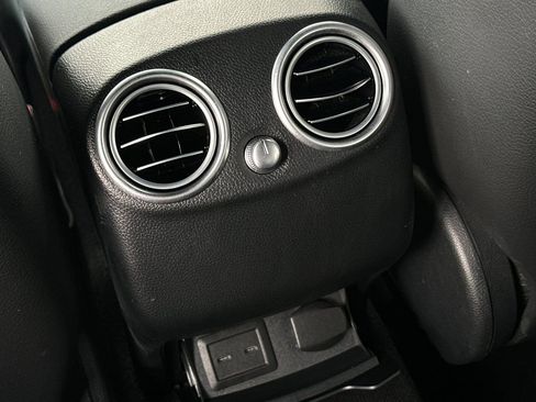 Used 2022 Mercedes-Benz GLC 300 image 30