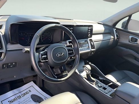 Used 2021 Kia Sorento EX w/ Panoramic Sunroof Package image 25