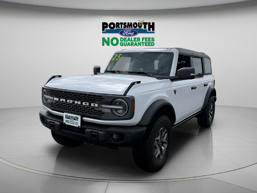 Used 2025 Ford Bronco Badlands AWD/4WD image 16
