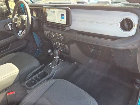 Used 2024 Jeep Wrangler Sahara image 14