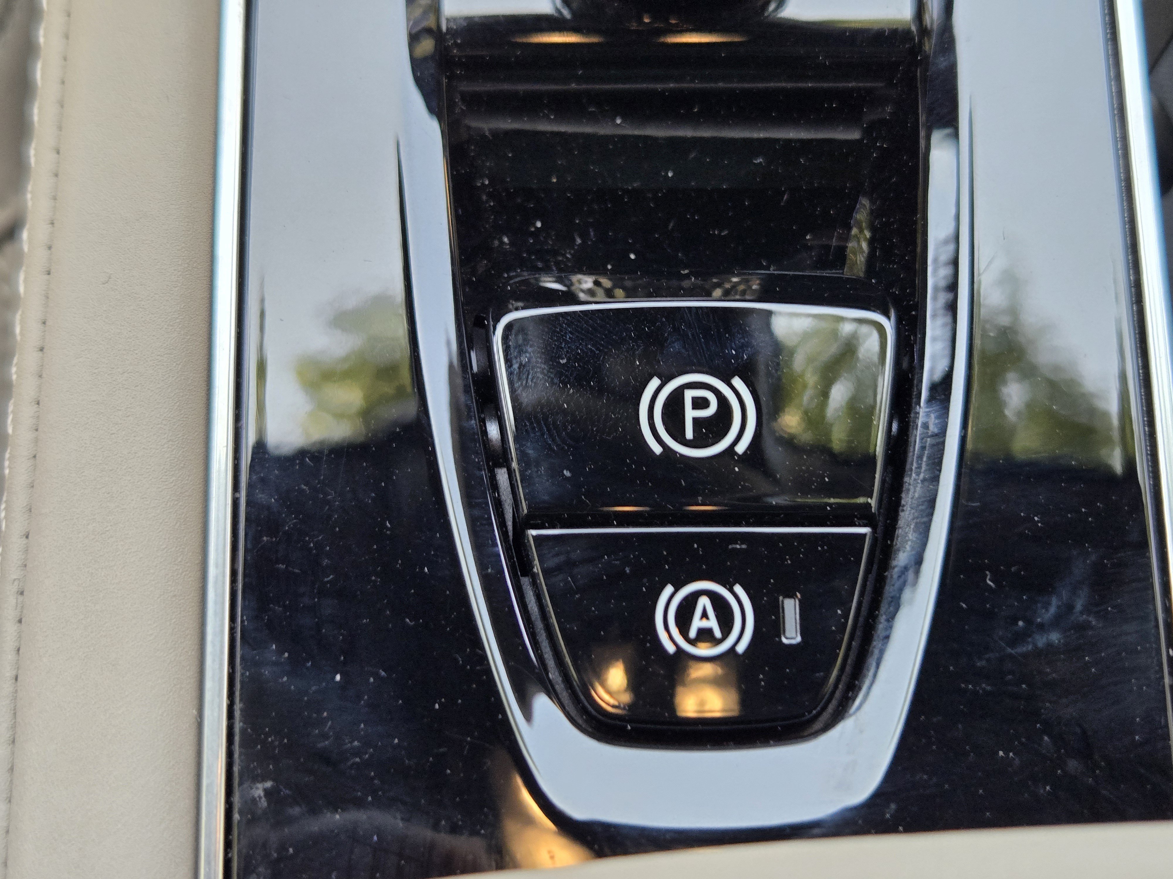 Used 2026 Volvo XC90 B6 Plus w/ Protection Package Premier AWD/4WD image 42