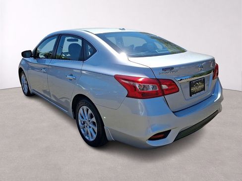 Used 2019 Nissan Sentra SV FWD image 5