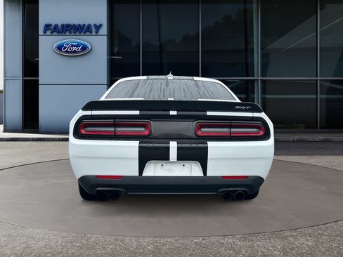 Used 2015 Dodge Challenger SRT Hellcat RWD image 6