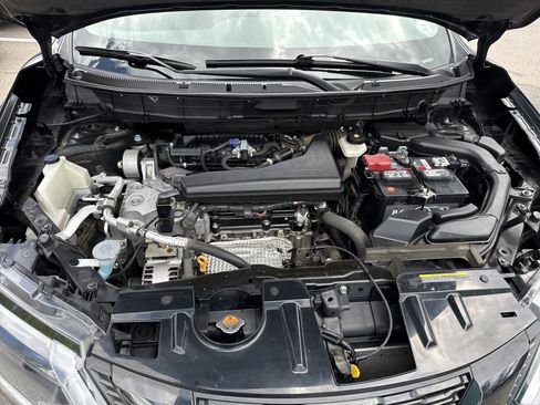 Used 2018 Nissan Rogue SV w/ Premium Package AWD/4WD image 10